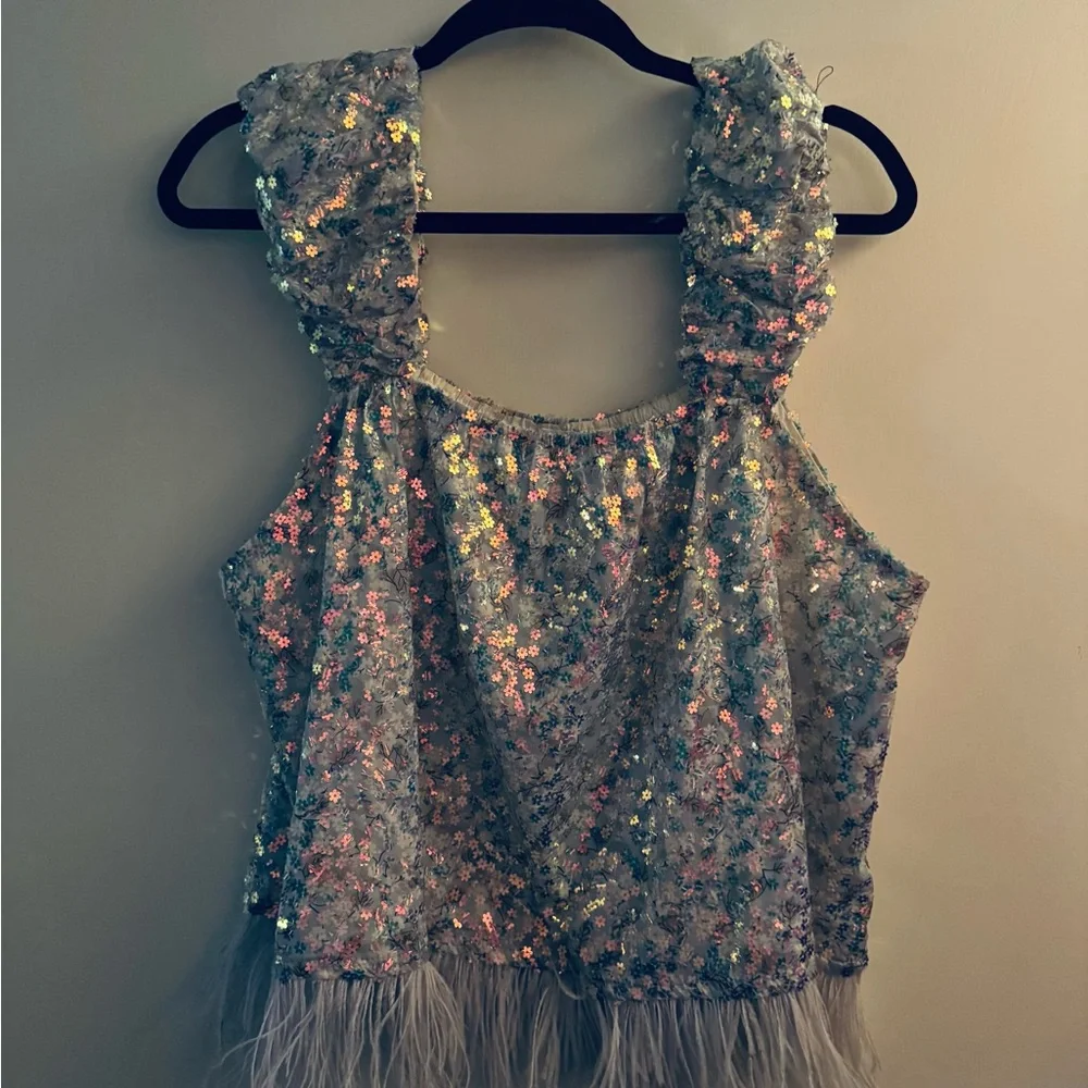 New Queen of Sparkles Flower Sequin Feather top - Picture 2 of 4